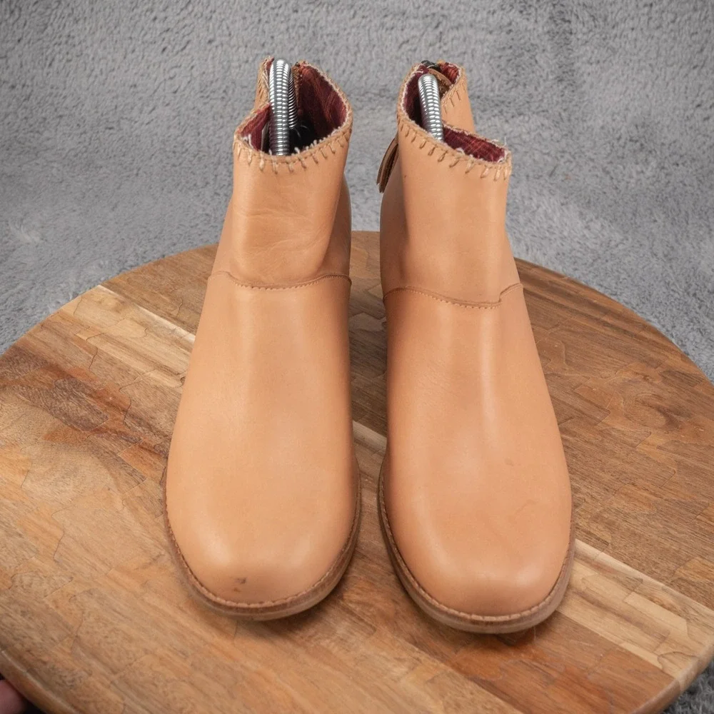 Toms Leila Ankle Leather Bootie Light Brown Women‎ Size 8.5